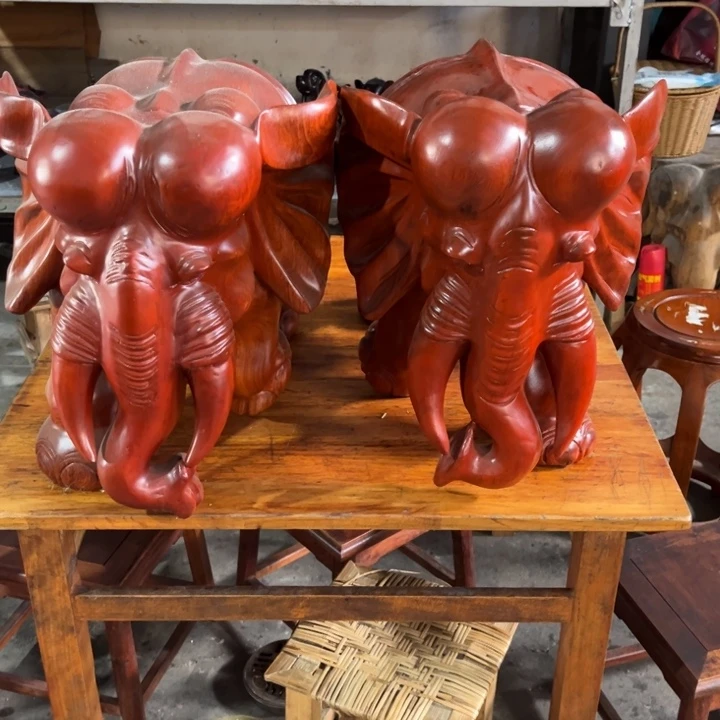 大果紫檀（缅甸花梨）九*大象摆件