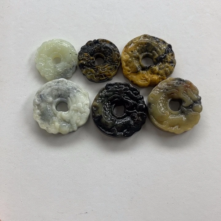 未镶嵌蛇纹石玉颈饰