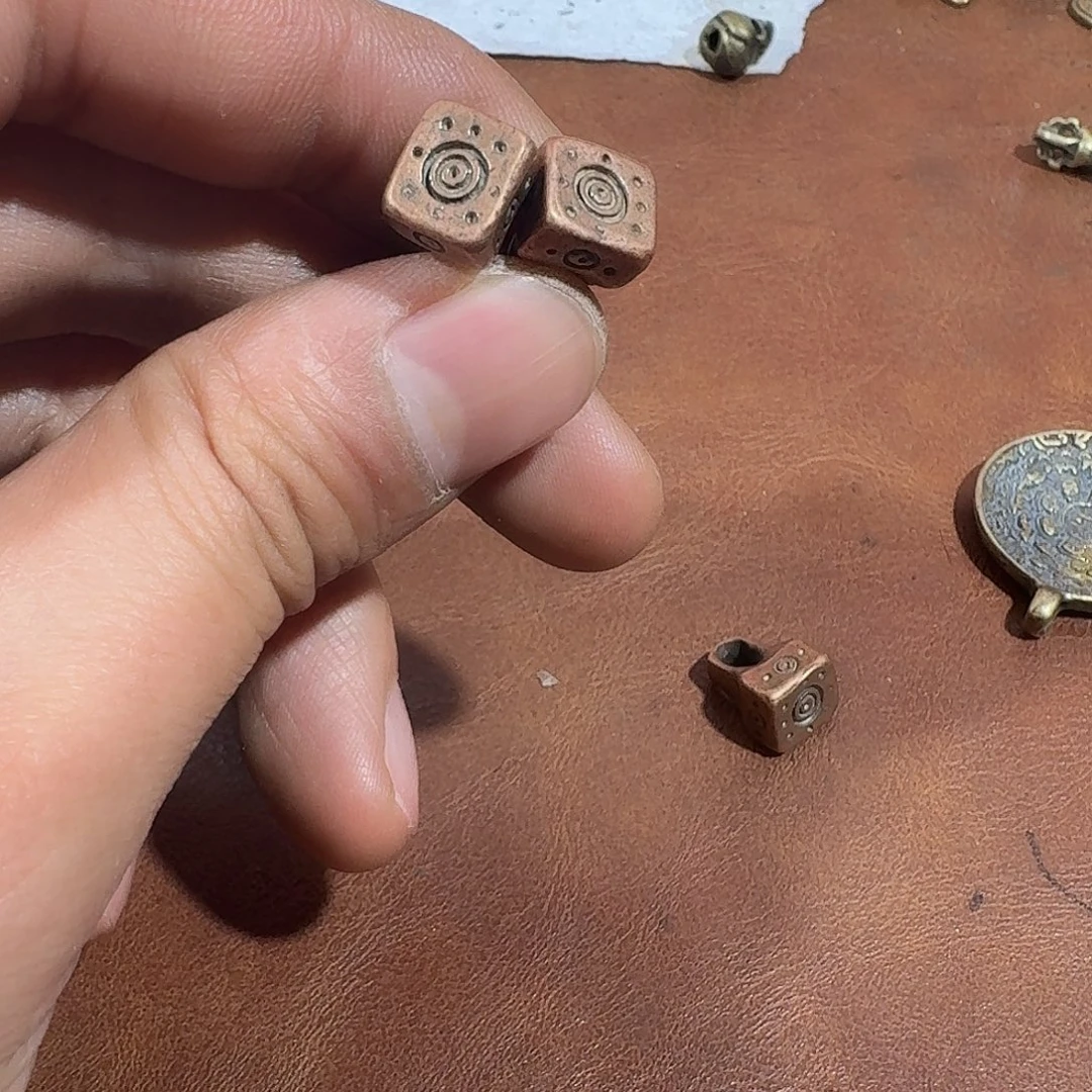 Z****藏传文玩配饰文玩配饰