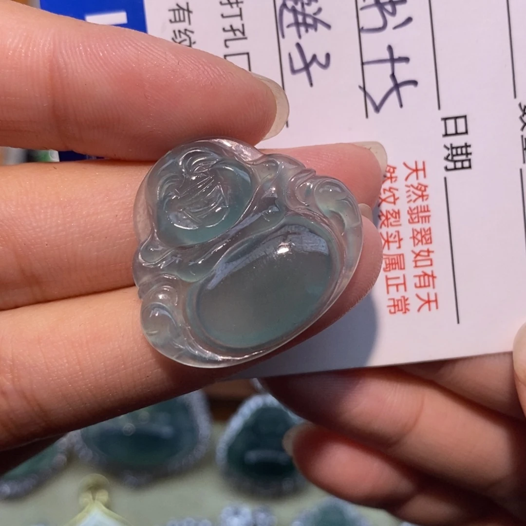 颈饰未镶嵌翡翠天然