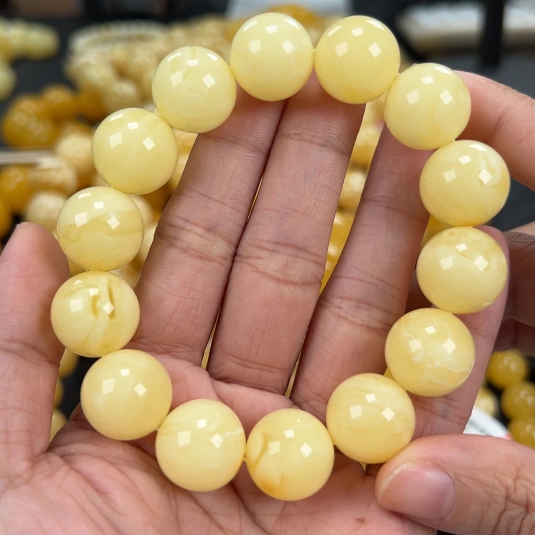 琥珀未镶嵌手链33.7克