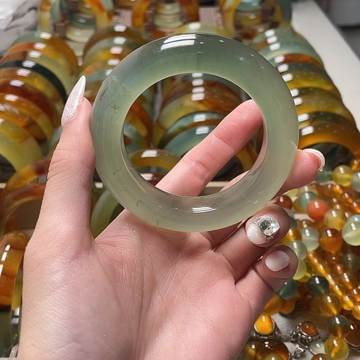 蛇纹石玉未镶嵌手镯53