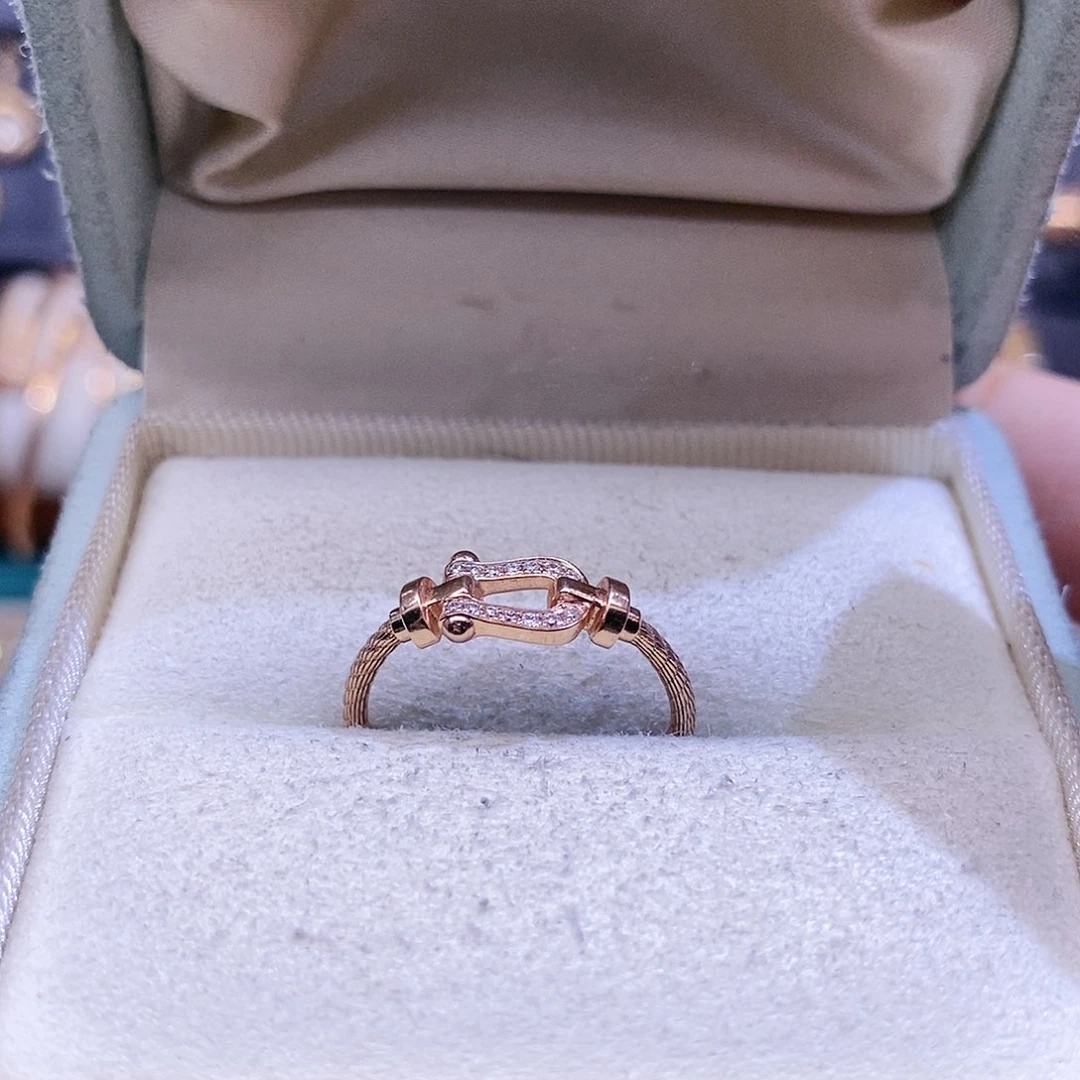 钻石戒指/指环18K金镶嵌纯***肉k玫小马蹄戒指