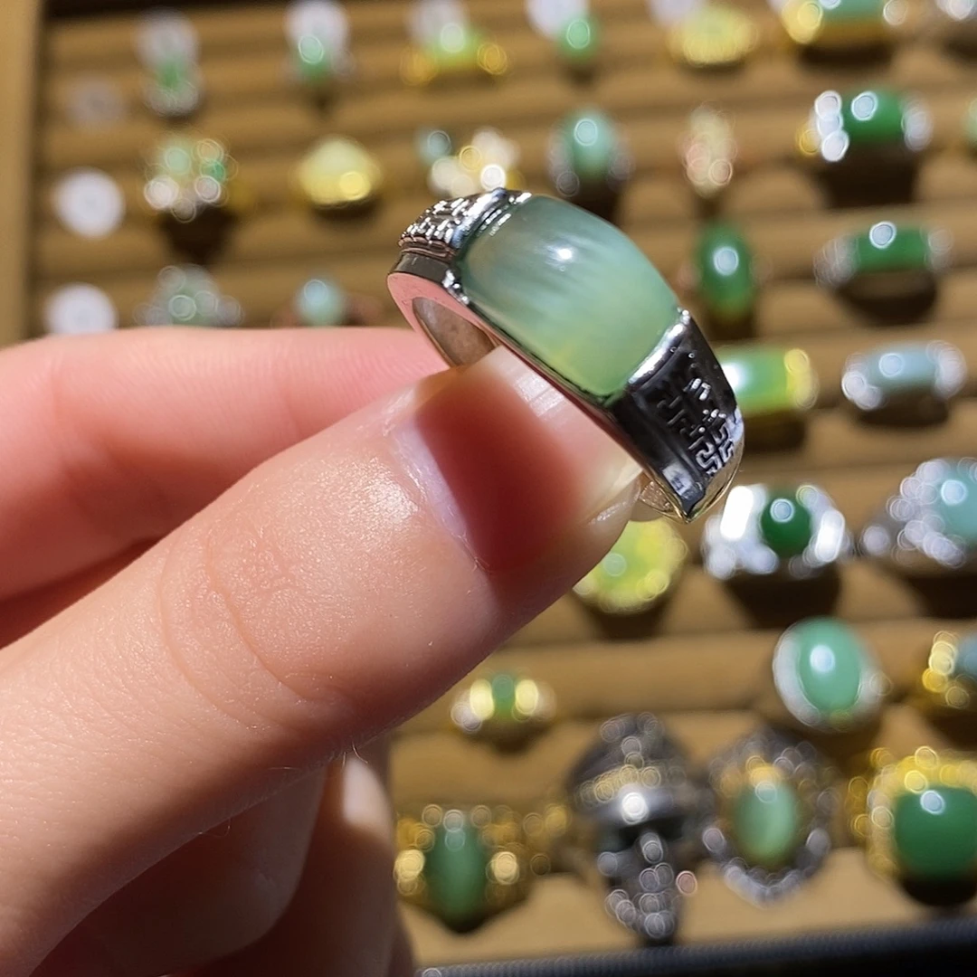 和田玉未镶嵌戒指