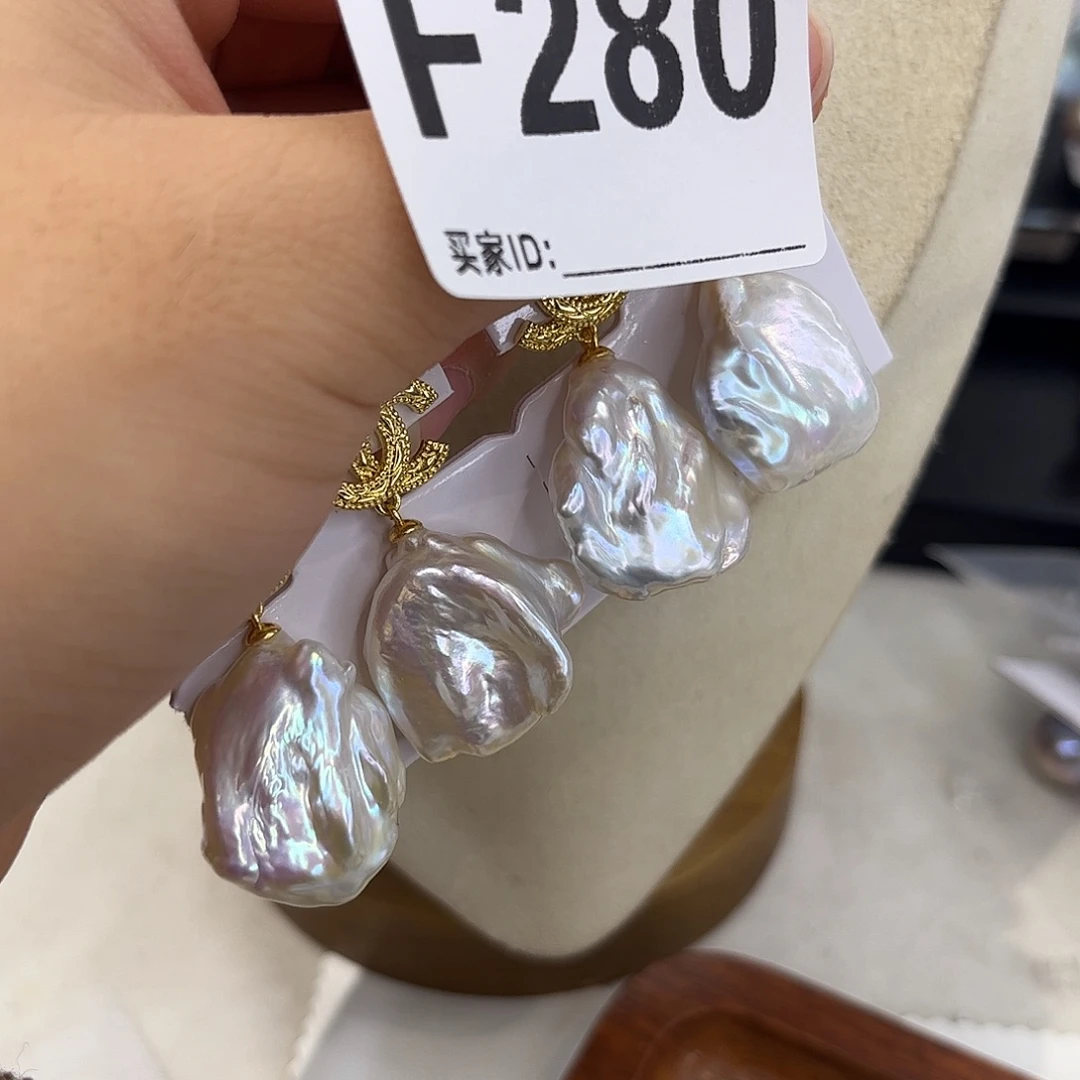 淡水珍珠耳饰合金