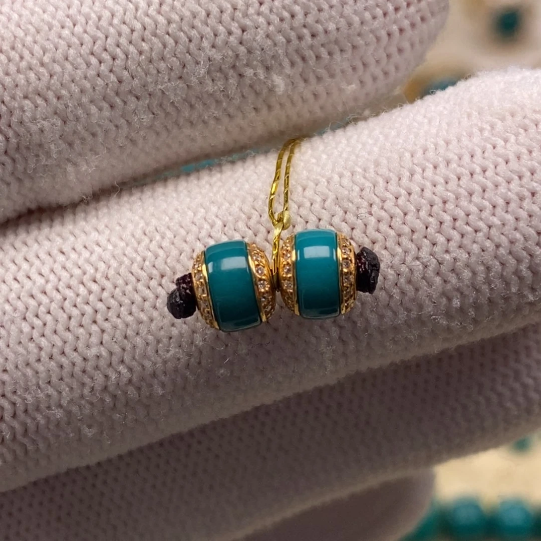 18K金镶嵌绿松石汉堡珠A a 500