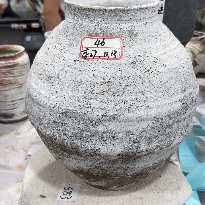 摆件高27，口13，无孔景德镇