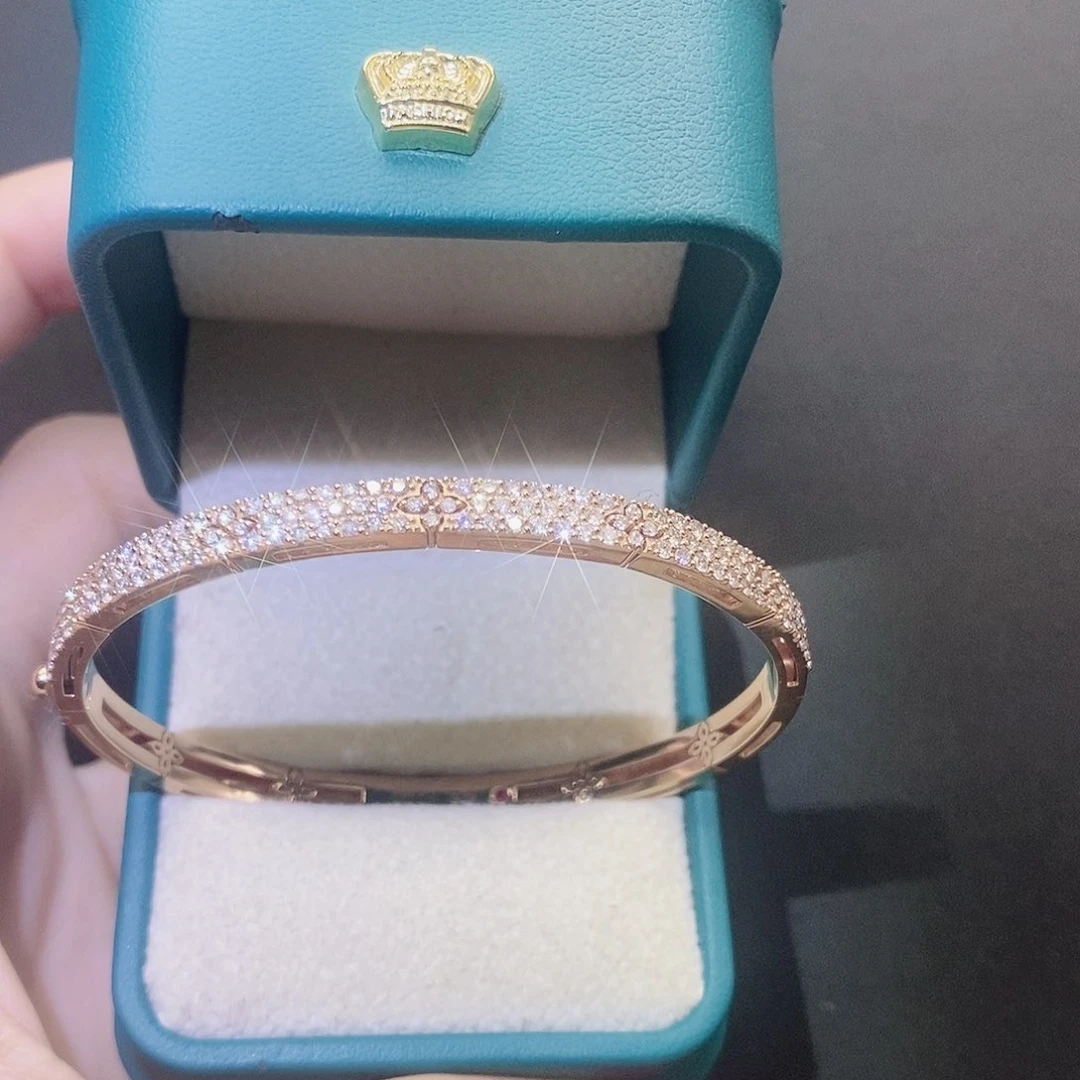 钻石手镯18K金镶嵌四叶草满钻手镯k玫17