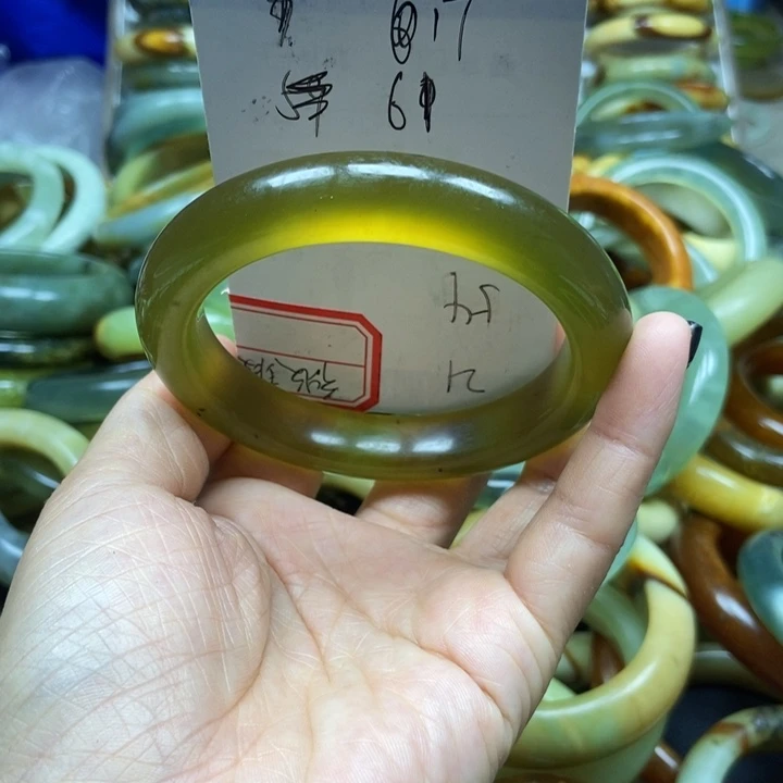 未镶嵌蛇纹石玉手镯