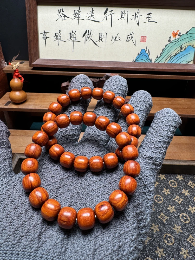 小叶紫檀野生林老泥料近满星10*10.6mm老型（同根料精挑）