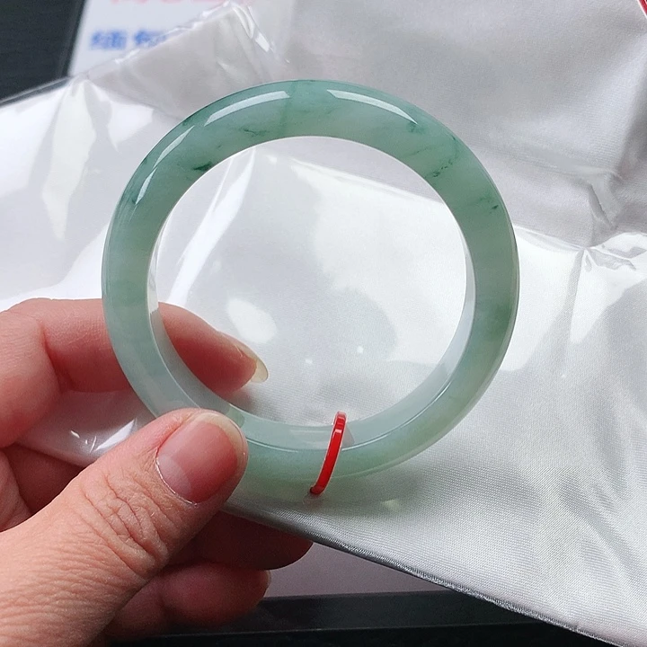 翡翠手镯未镶嵌翡翠066