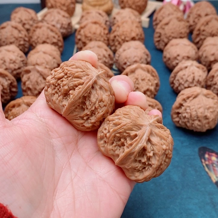 大***绘把件文玩核桃磨盘半壁