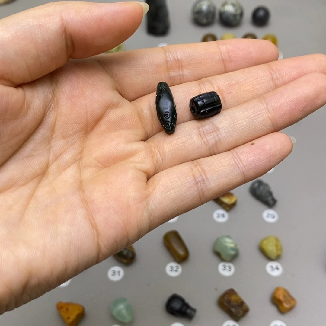 七***秦蛇纹石玉未镶嵌配饰