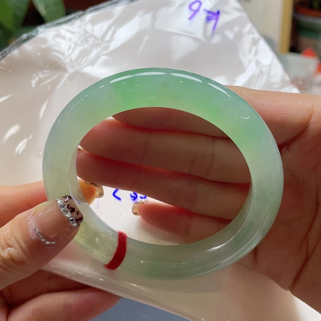 翡翠未镶嵌手镯50 号