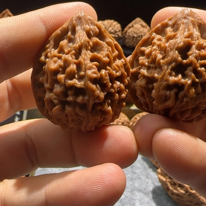 吊坠文玩核桃8****?