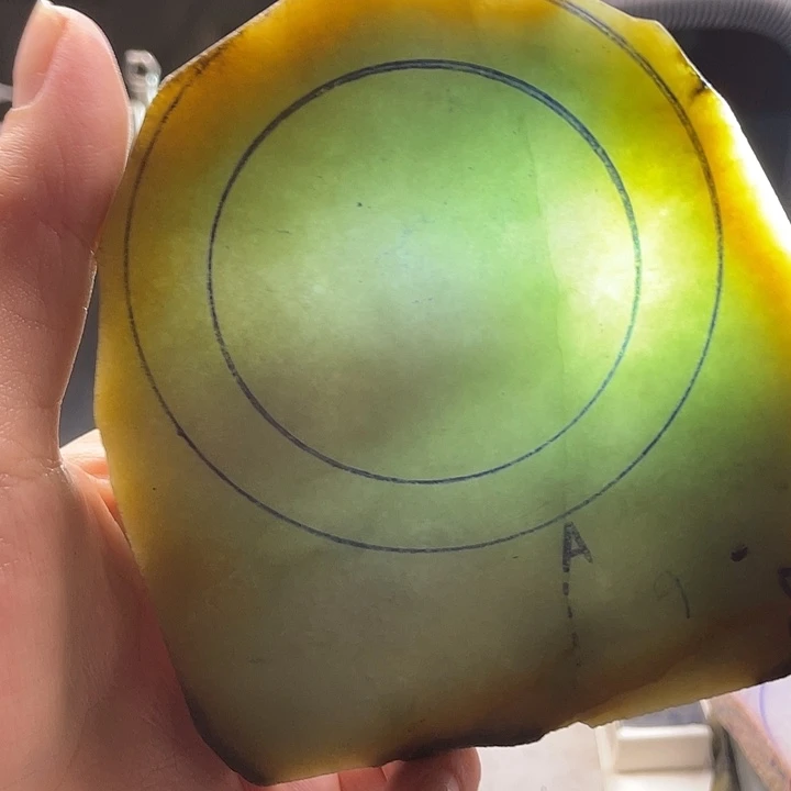 定制翡翠未镶嵌翡翠手镯