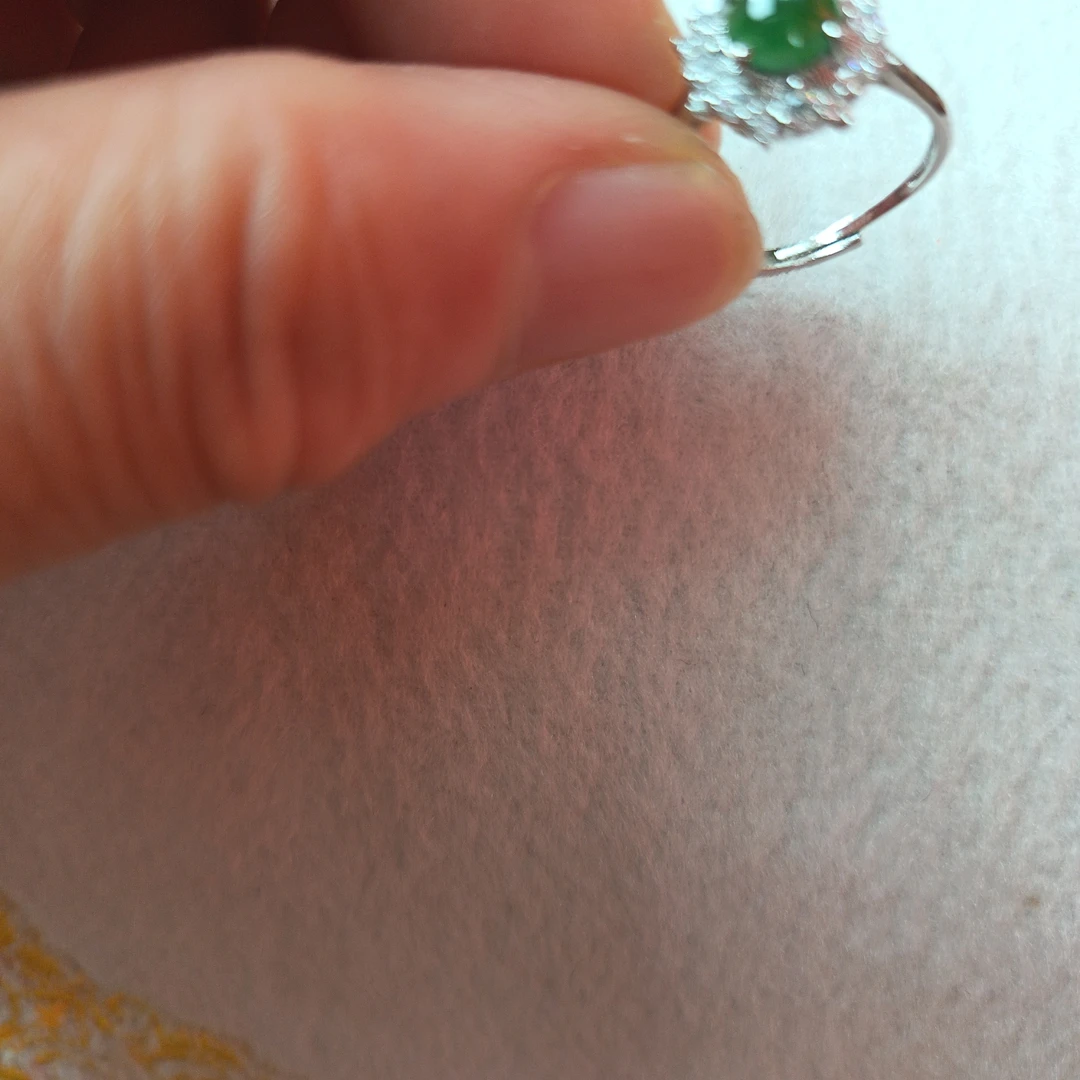 纯天然缅甸翡翠S925太阳花戒指，蛋西直径6.5mm，时尚美丽。