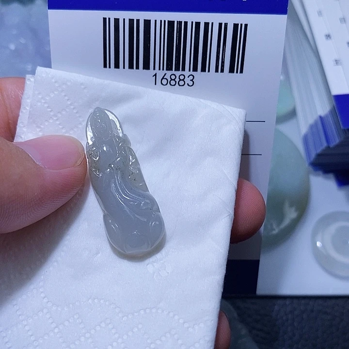 颈饰未镶嵌翡翠天光墟翡翠市场现金代购