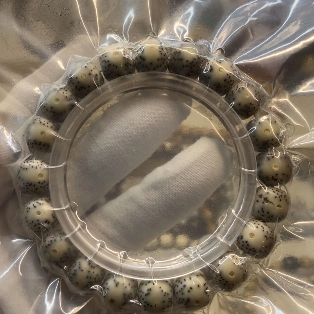 【闪购商品】手串星月菩提大眼睛 石玉料