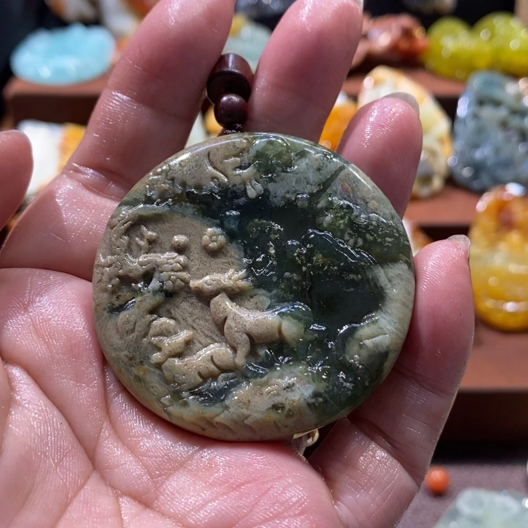 蛇纹石玉颈饰未镶嵌