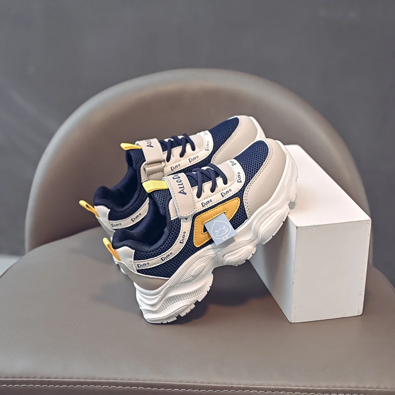 女童运动鞋新款春秋男童防滑软底四季跑步鞋双网透气耐磨老爹鞋