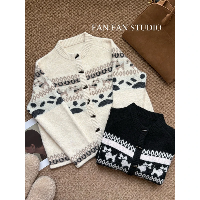 【瘦瘦】圣诞小鹿-大码圆领牛角扣羊毛慵懒休闲宽松氛围感毛衣F0082