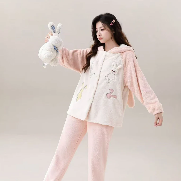 冬季连帽珊瑚绒保暖家居服，女款可外穿加厚加绒套装睡衣长袖冬款