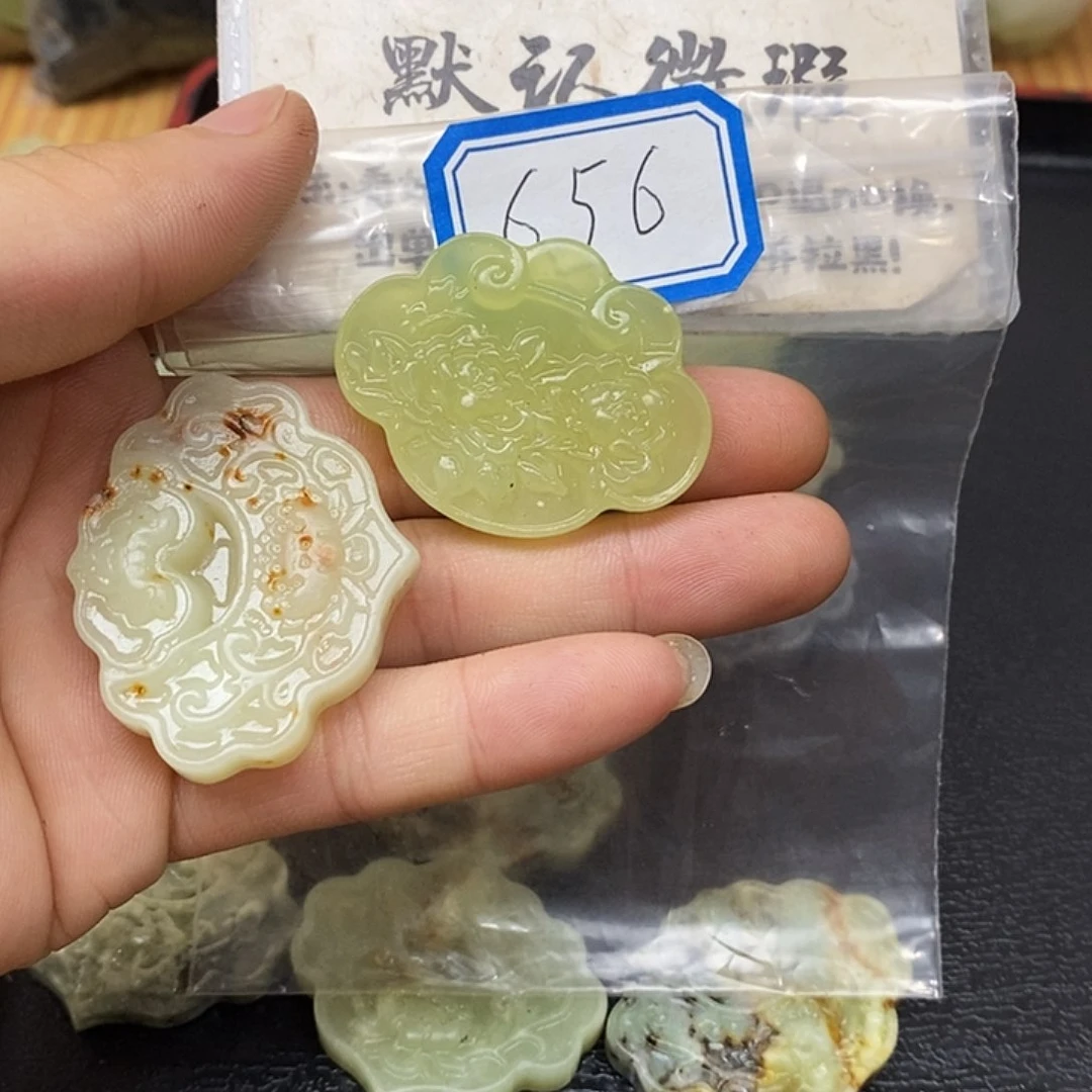 蛇纹石玉未镶嵌吊坠(不含链)勍*656