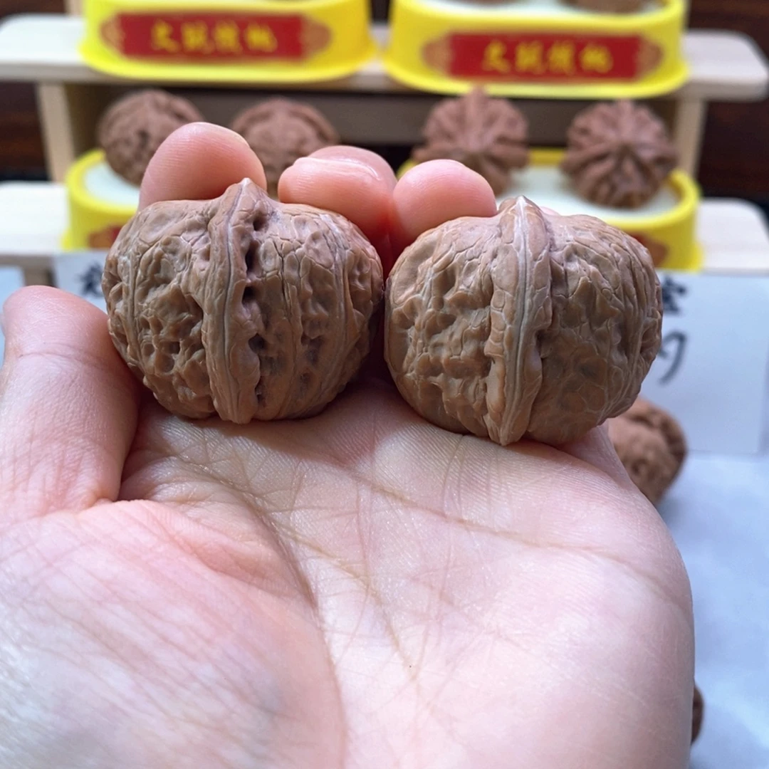 文玩核桃吊坠38平谷自然桩红皮果