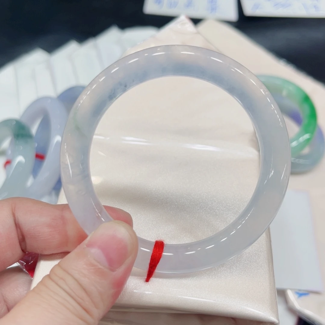 翡翠手镯未镶嵌52.5圆