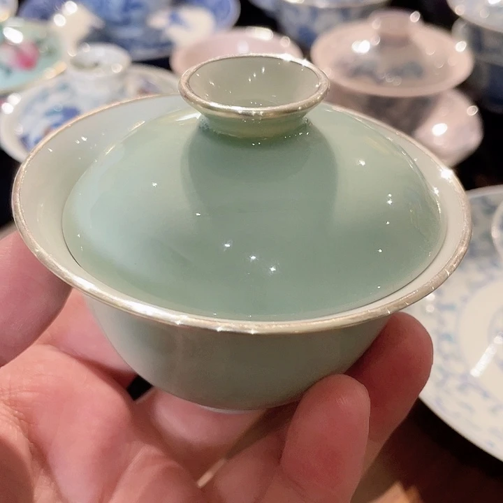 桃****走。