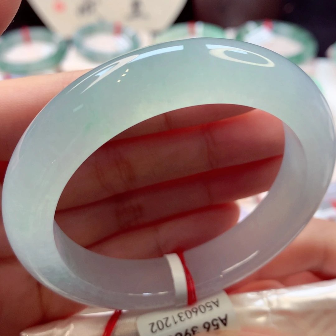 翡翠手镯未镶嵌112号正圈77