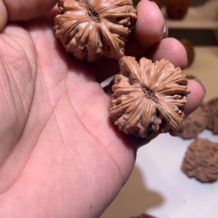 桃核把件布*德文玩核桃四座楼