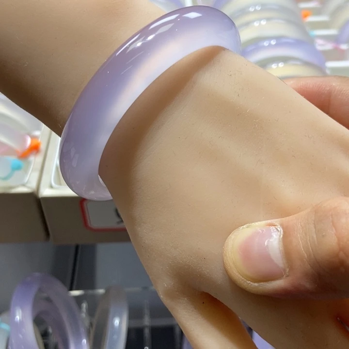 玛瑙/玉髓手镯未镶嵌l**i461