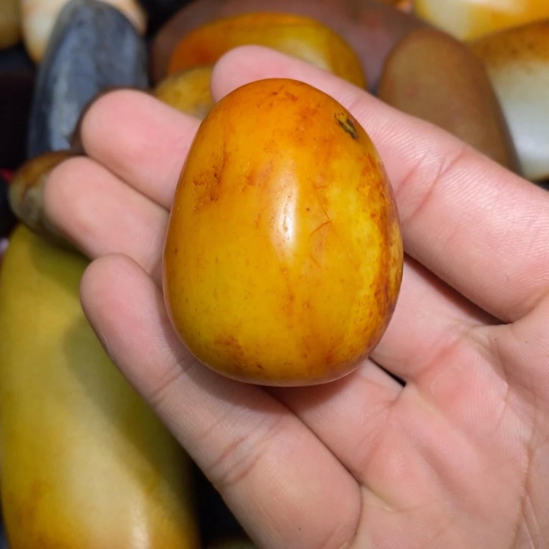 和田玉未镶嵌珠宝奇石