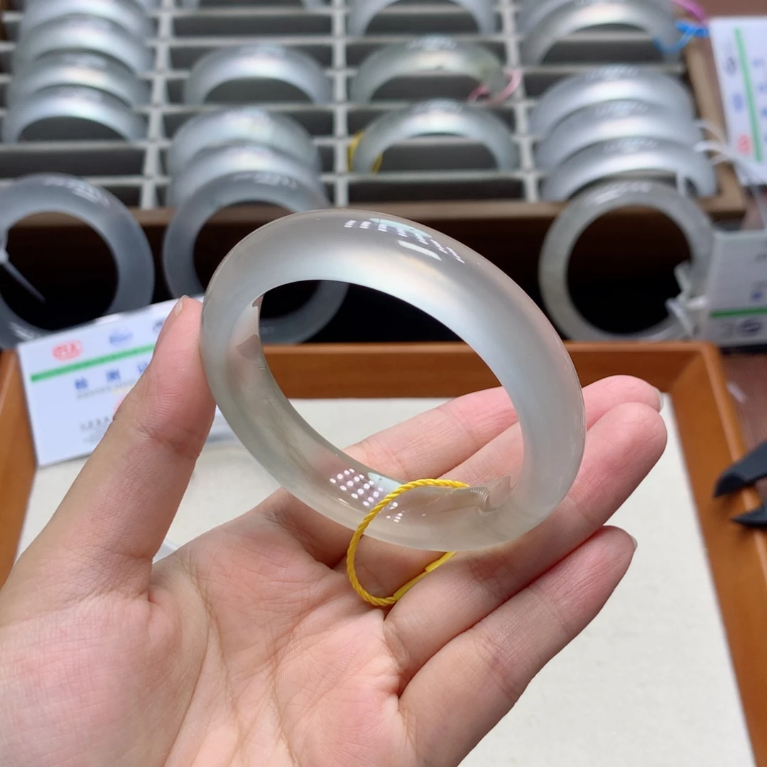 石英质玉（金丝玉）未镶嵌手镯10A52
