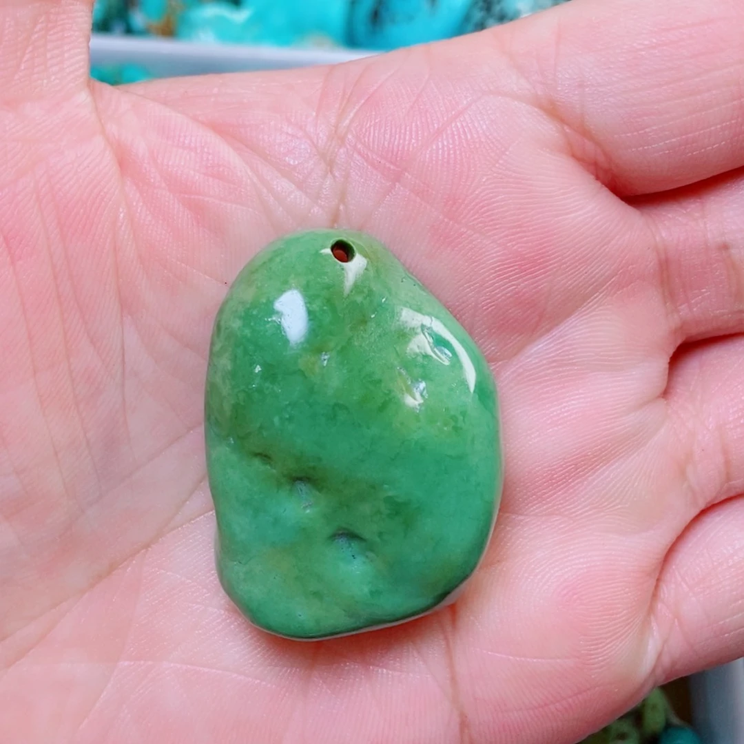 绿松石未镶嵌挂件