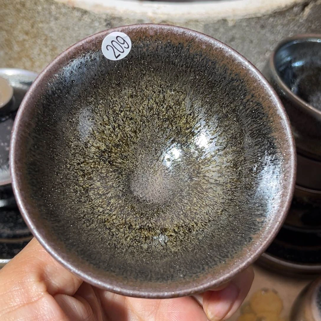 茶盏义兴龙窑坚持真柴烧