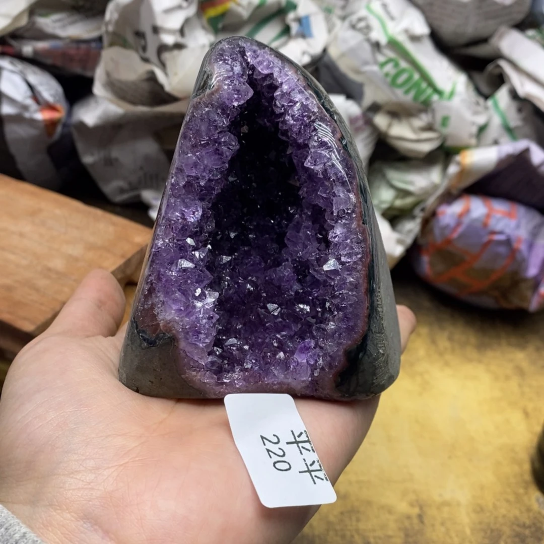 紫晶乌拉圭未镶嵌