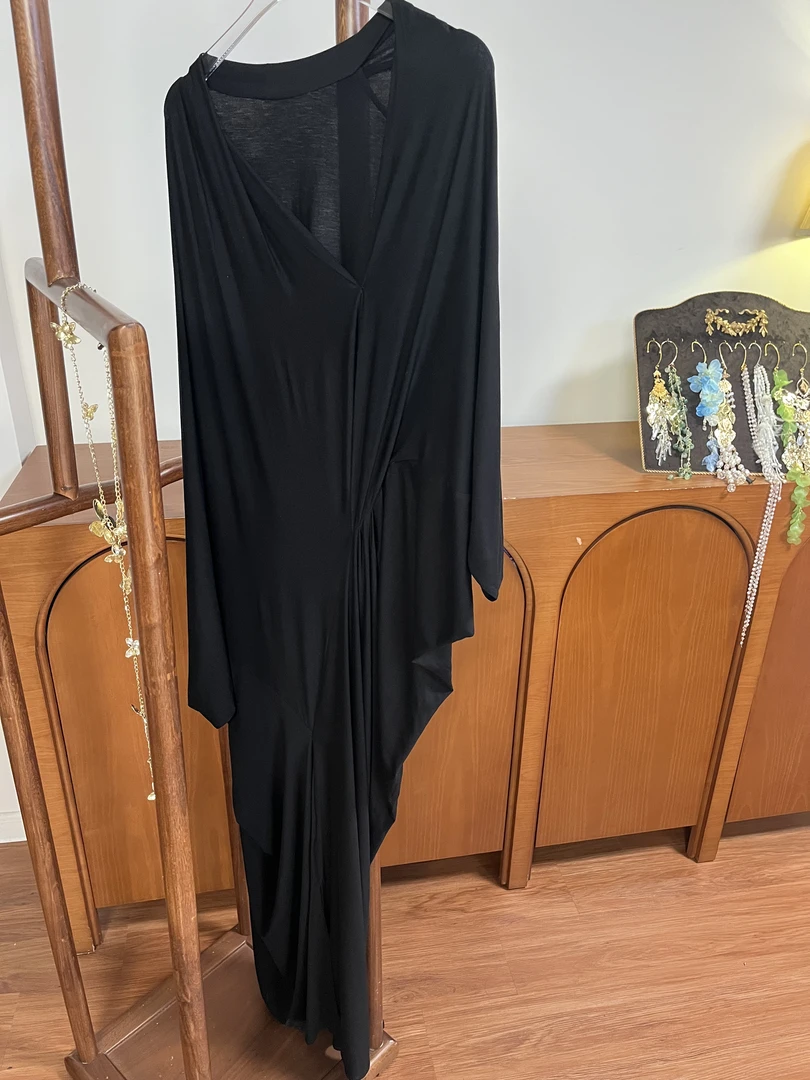 yanyan【简夜】不规则裁剪褶皱连衣裙V领显瘦简约慵懒莫代尔长裙