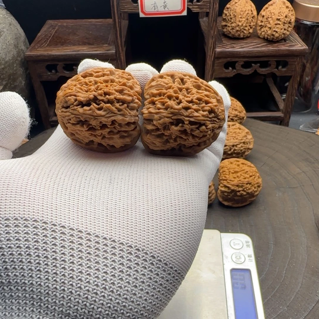 文玩核桃吊坠泓43全家福