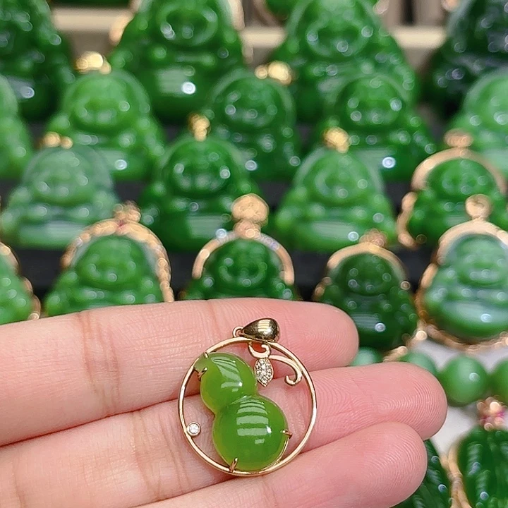 和田玉（碧玉）颈饰18K金镶嵌