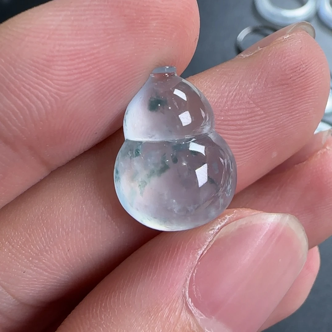 翡翠未镶嵌颈饰