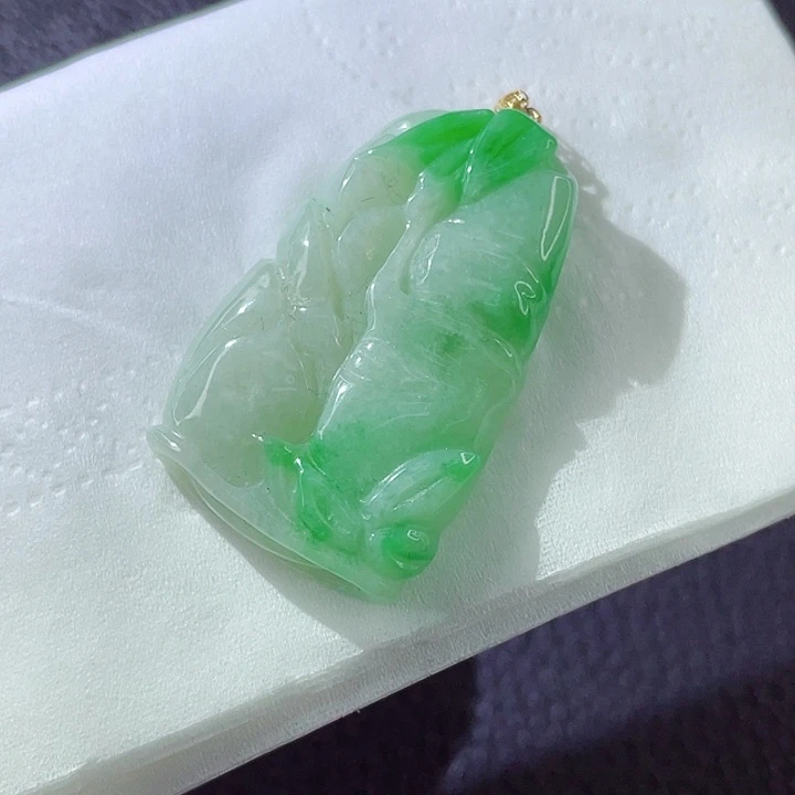 翡翠颈饰18K金镶嵌翡翠