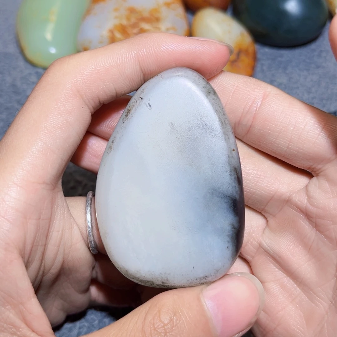 和田玉未镶嵌珠宝奇石