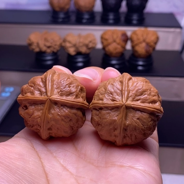 文玩核桃把件四楞44