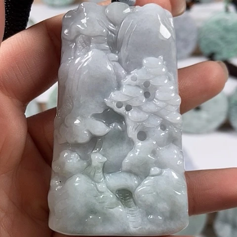 翡翠颈饰未镶嵌山水牌福利
