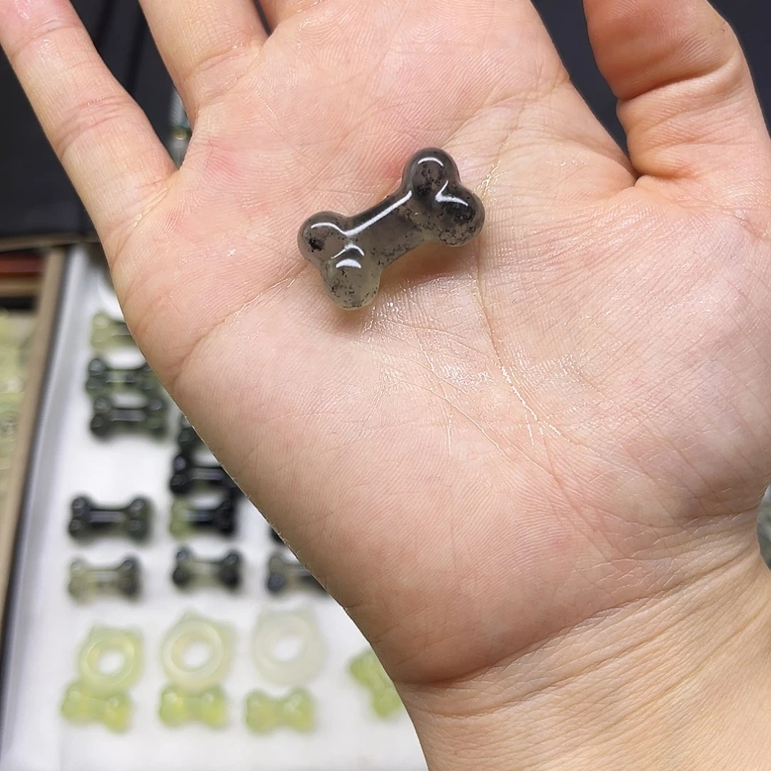 岫玉未镶嵌吊坠(赠链)