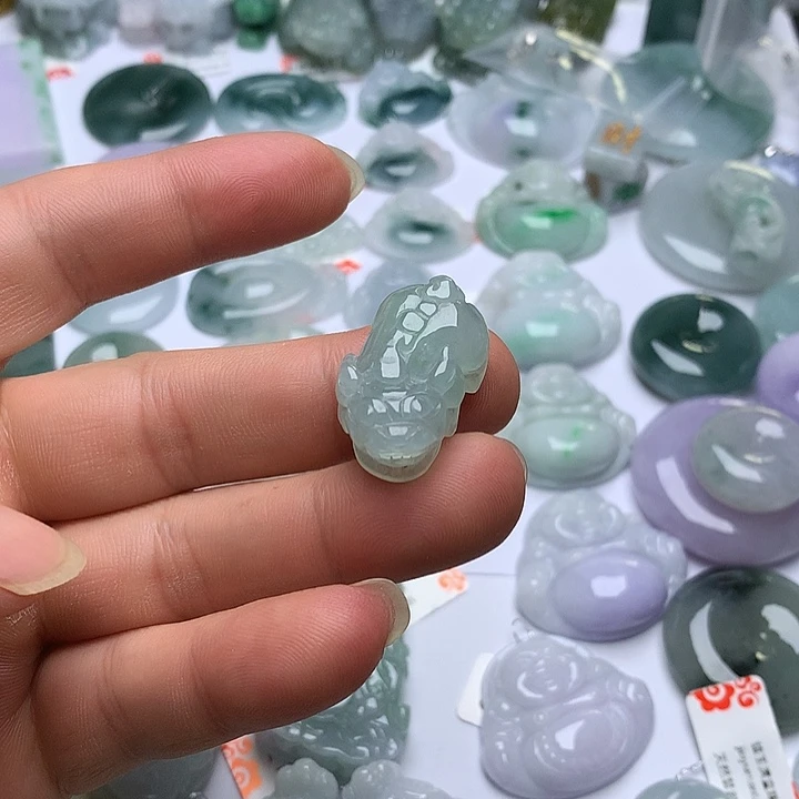 翡翠未镶嵌颈饰天然翡翠