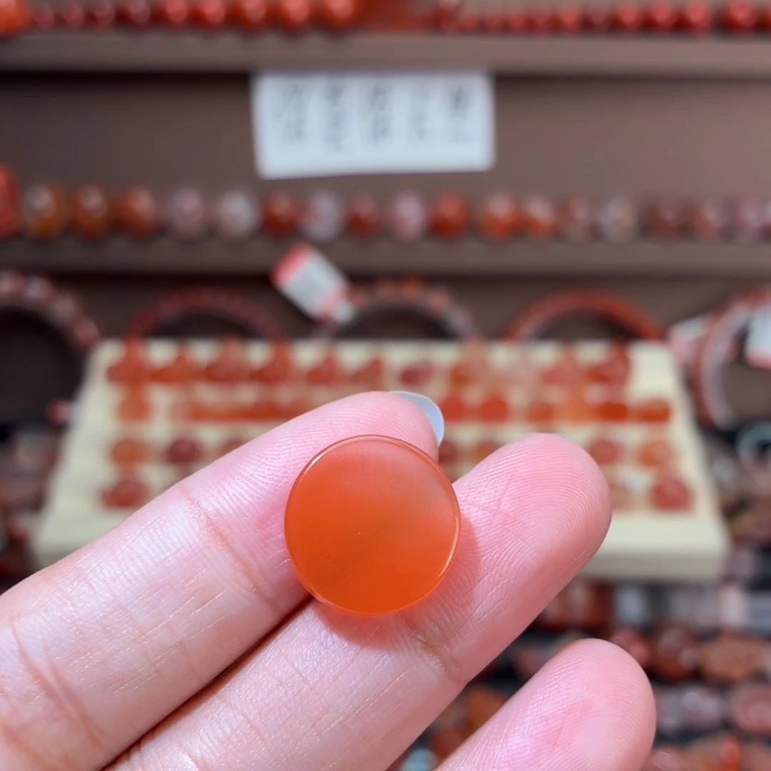 未镶嵌川料南红玛瑙圆牌15+